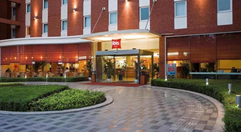 Ibis Chengdu Yongfeng Hotel Eksteriør billede